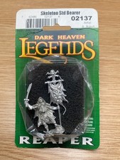 Reaper Miniatures Dark Heaven Legends 02137 Skeleton Warrior Standard Bearer 
