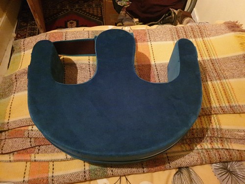 Rolling cushion for lower legs - rolling,
