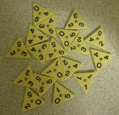 Deluxe triominoes - triominoes, ~