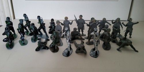 1970 airfix toy soldiers - 26,