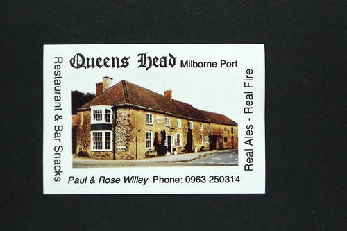 Matchbox label pub queens - pub,