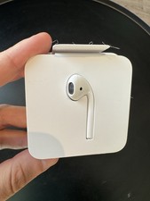 Apple AirPods 2nd Gen
