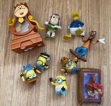 Disney & Minion / Buzz /donald Duck /Figures/  9 small Plastic figures/ Toppers