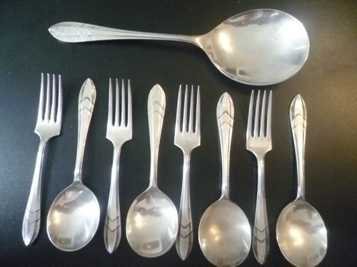 Antique 9pc - (4, settings)