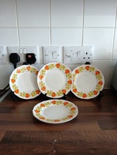 4 Royal Sutherland Tea Plates