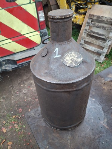Old vintage castrol - vintage,