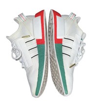 Size 6 adidas NMD_R1 V2 United