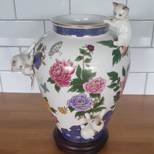 Franklin mint the vase - the,