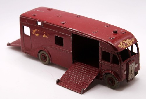 Dinky supertoys horse - supertoys,, horse-box