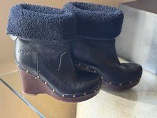 UGG Black Clog Boots. Size 6. Hardly Worn. Great Condition No Box
