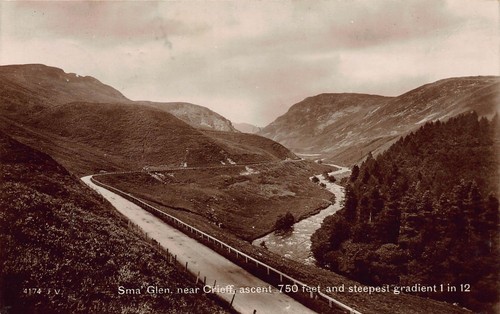 Postcard sma glen crieff - sma, nr