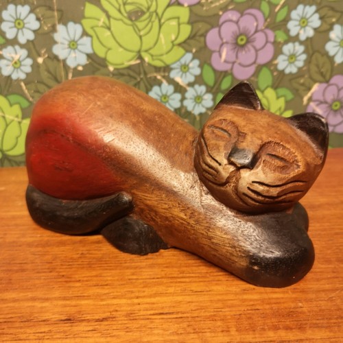 Vintage retro 90s - retro, carved