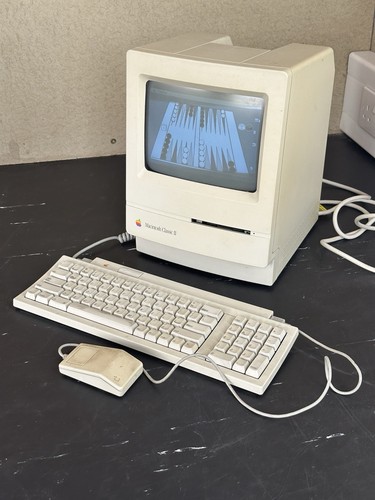 Macintosh classic m4150 - ii,