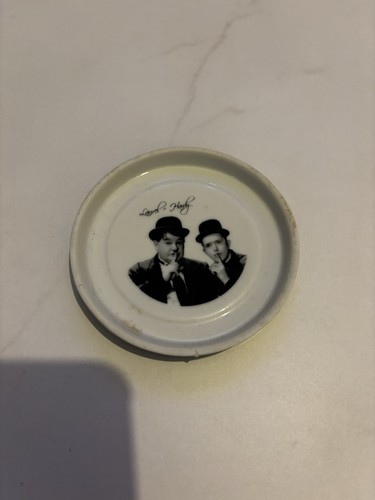 Laurel and hardy - laurel,