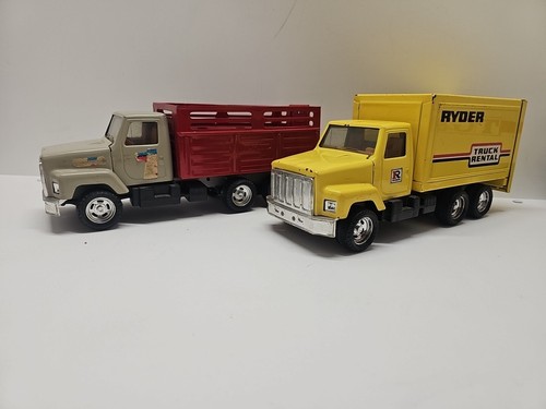 Ertl cattle livestock hauler - livestock,