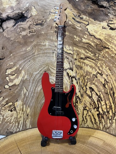 Queen miniature wooden guitar - queen,