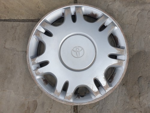 Toyota yaris wheel trim - 14",