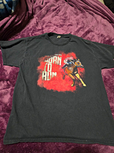 Gildan born run horse - to,