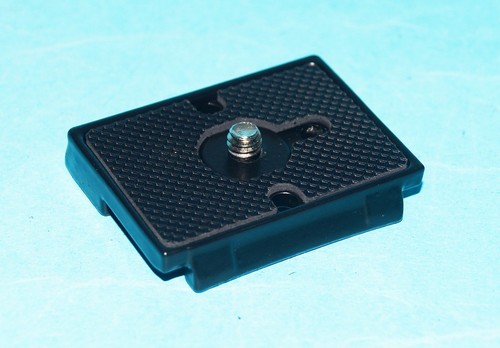 200pl black plate with - black, q/r