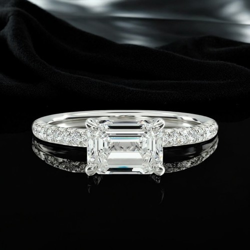 Engagement emerald diamond - emerald,