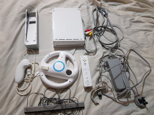 Nintendo wii console bundle