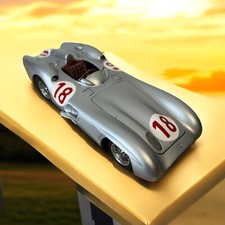 Mercedes-Benz W196R 1/18 CMC