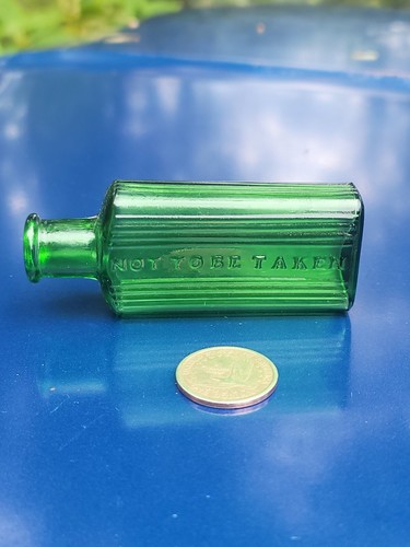 Old english emerald retangelar - old,