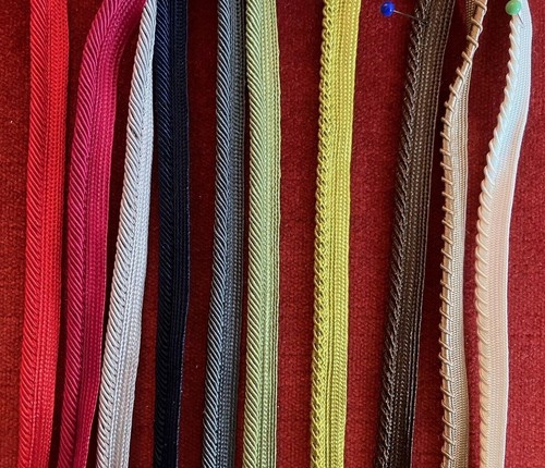 Flanged silky upholstery - flanged,
