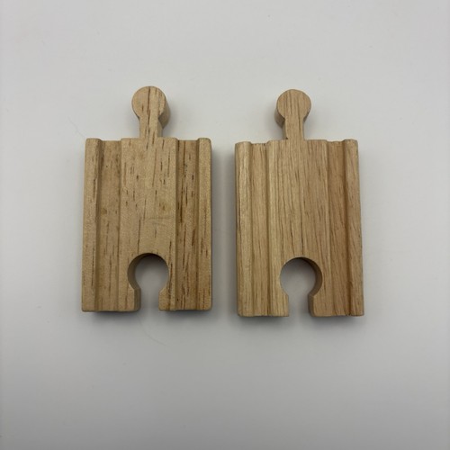 Wooden train track - track, short