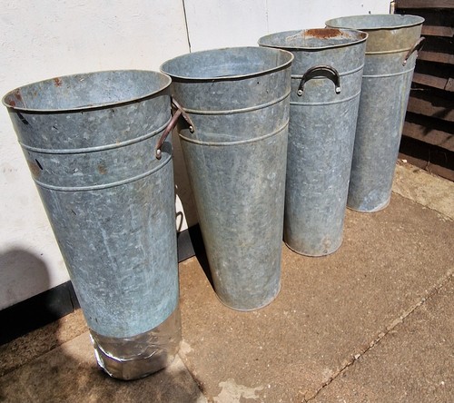 Vintage galvanised florist - ,