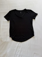 Women’s Gap Black V Neck