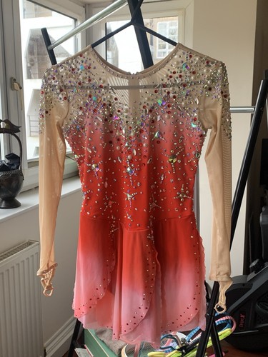 Figure skating costume - figure,