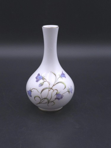 Spode campanula bud - bud, with