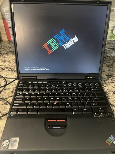 Vintage windows laptop - windows,