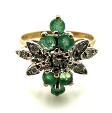 9ct Gold Emerald Diamond Ring