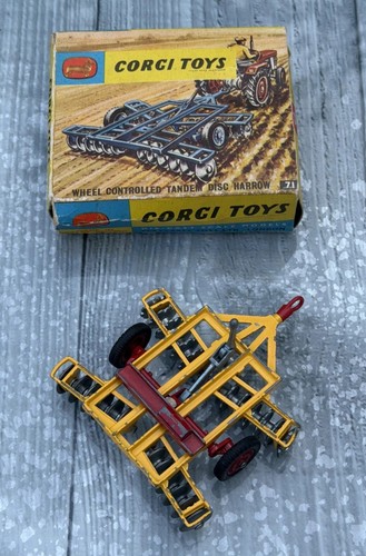 Corgi international harvester - corgi,