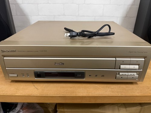 Pioneer laserdisc player - pioneer,