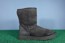 UGG Women's Classic Short