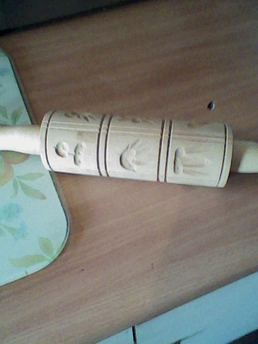 Embossed wooden rolling pin - rolling,