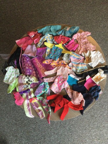 Vintage barbie doll - barbie, clothes