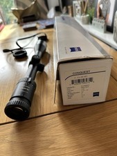 Zeiss Conquest Matte Black 3-9x40 Rifle Scope with Caps Excellent Condition
