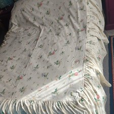 Dorma V & A Guinevere Double valance sheet  + flat sheet 