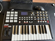 Akai Professional MPK25 USB/MIDI Performance Keyboard Controller – Used, Tested