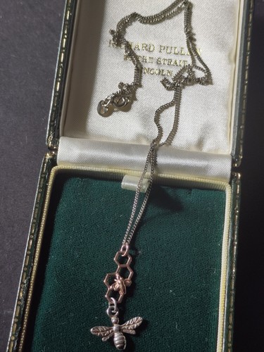 925 sterling bee - 925,