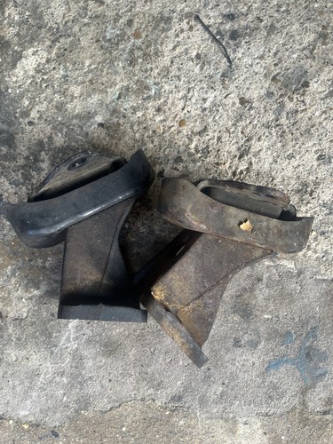 Engine mount for - engine, hiace