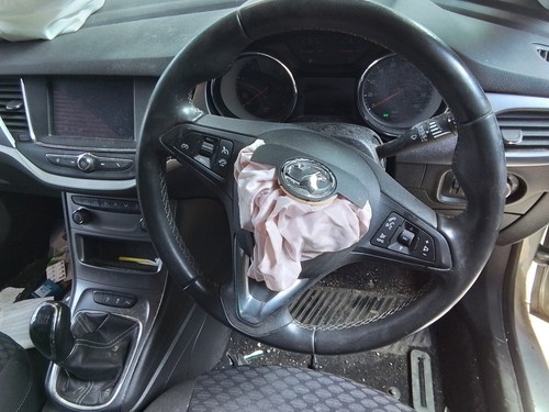 Steering wheel vauxhall astra - wheel,