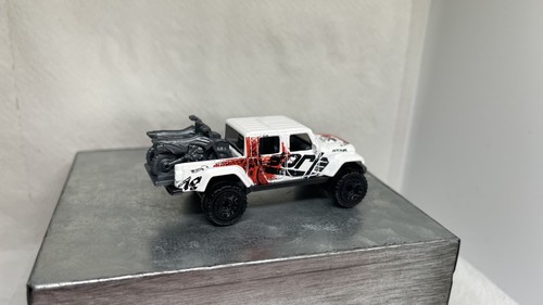 Hot wheels jeep gladiator - 20,