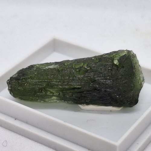 Tektite - , moldavite)