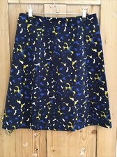 Ladies Dickins And Jones Skirt