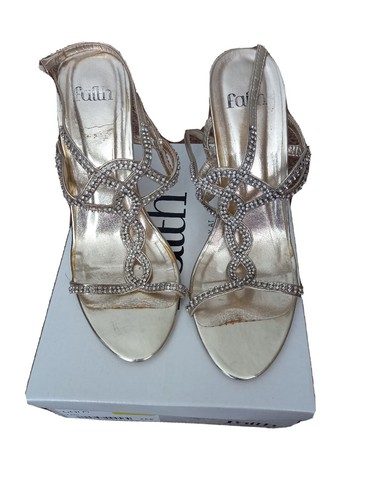 Gold sandals size - , 7